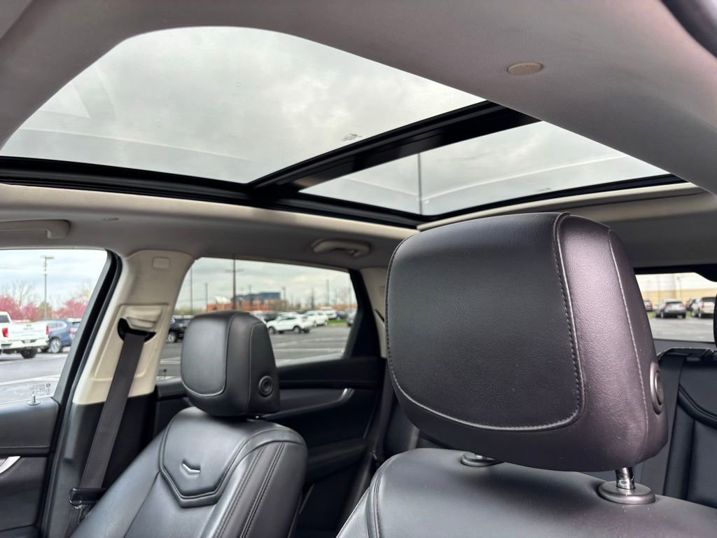 Used 2017 Cadillac XT5 Luxury w/ Driver Awareness Package image 18