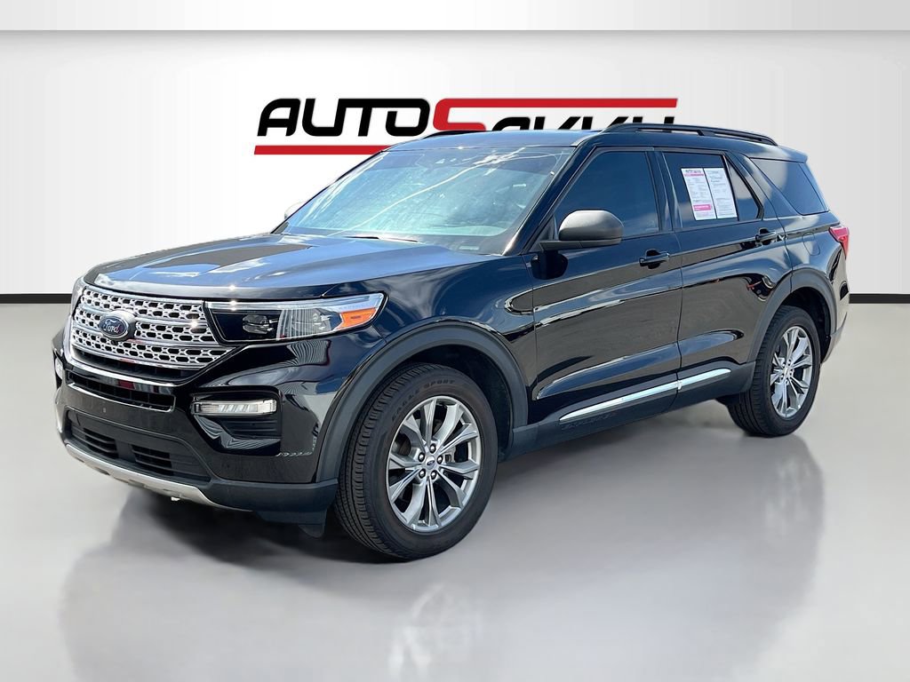 Used 2022 Ford Explorer XLT w/ Equipment Group 202A image 3