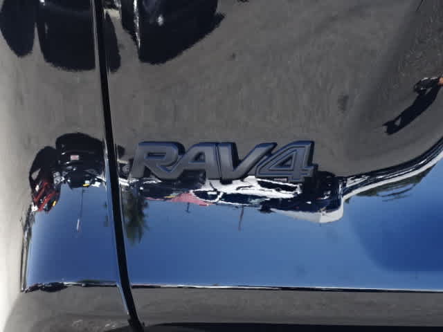 Certified 2025 Toyota RAV4 LE AWD/4WD image 10