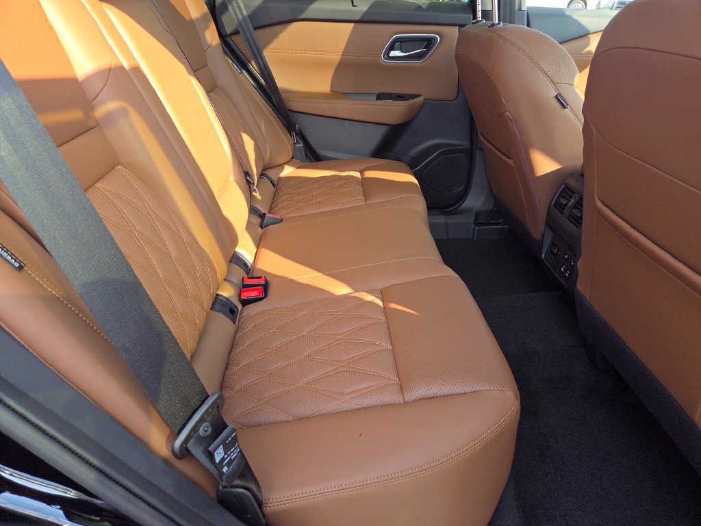 New 2026 Nissan Rogue Platinum w/ Platinum Premium Package AWD/4WD image 32