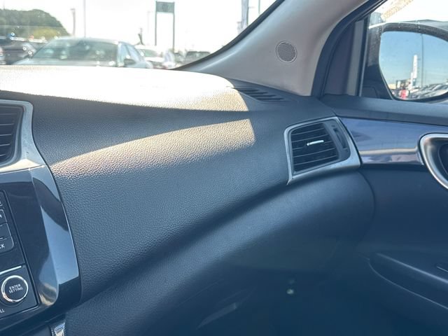 Used 2016 Nissan Sentra SR FWD image 33