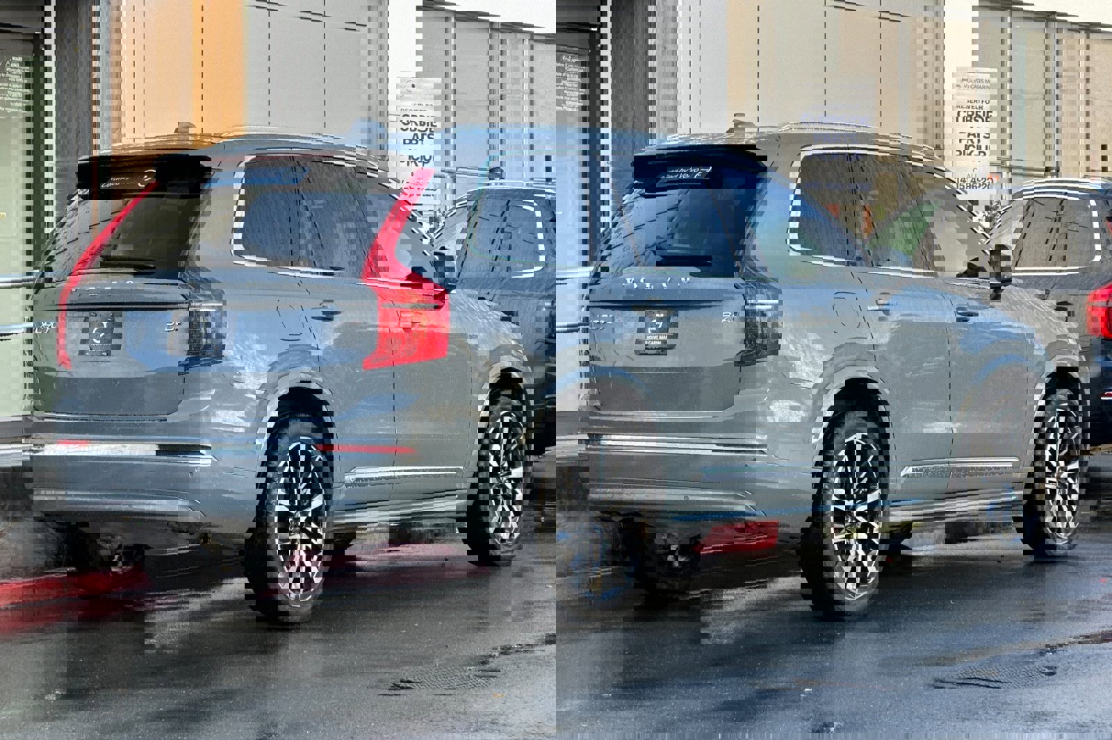 Certified 2023 Volvo XC90 B6 Plus w/ Protection Package Premier image 2