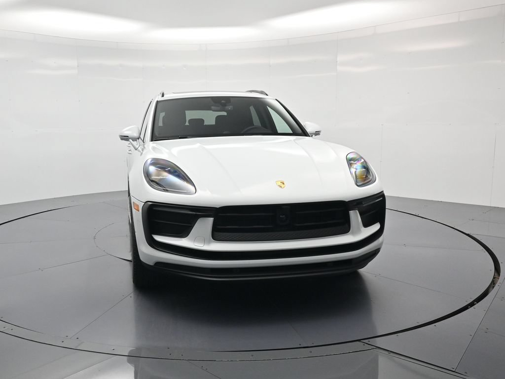 Certified 2026 Porsche Macan Turbo AWD/4WD image 37