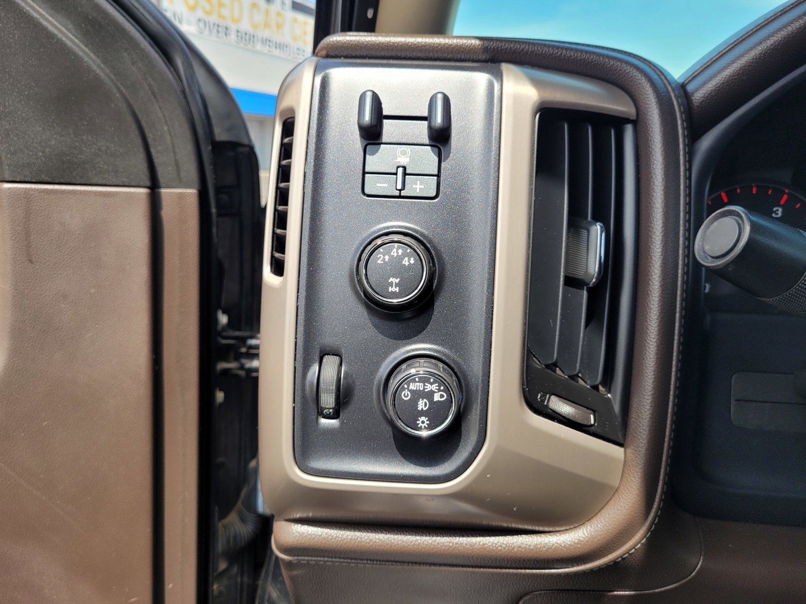 Used 2015 GMC Sierra 2500 Denali w/ Duramax Plus Package image 24