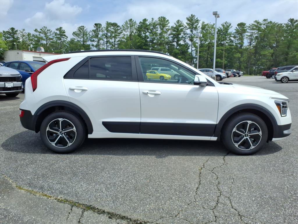 New 2026 Kia Niro EX FWD image 3