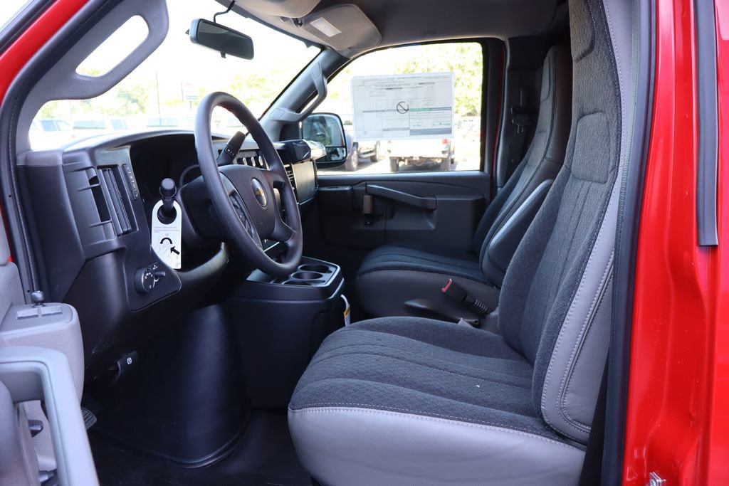New 2026 Chevrolet Express 2500 w/ Driver Convenience Package RWD image 7