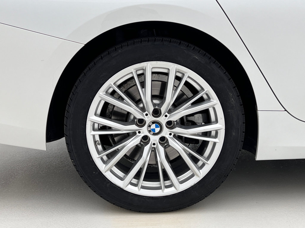 Used 2023 BMW 330i xDrive Sedan w/ Premium Package AWD/4WD image 28