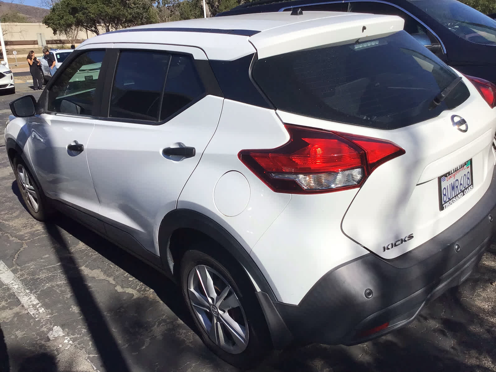 Used 2020 Nissan Kicks S FWD image 3
