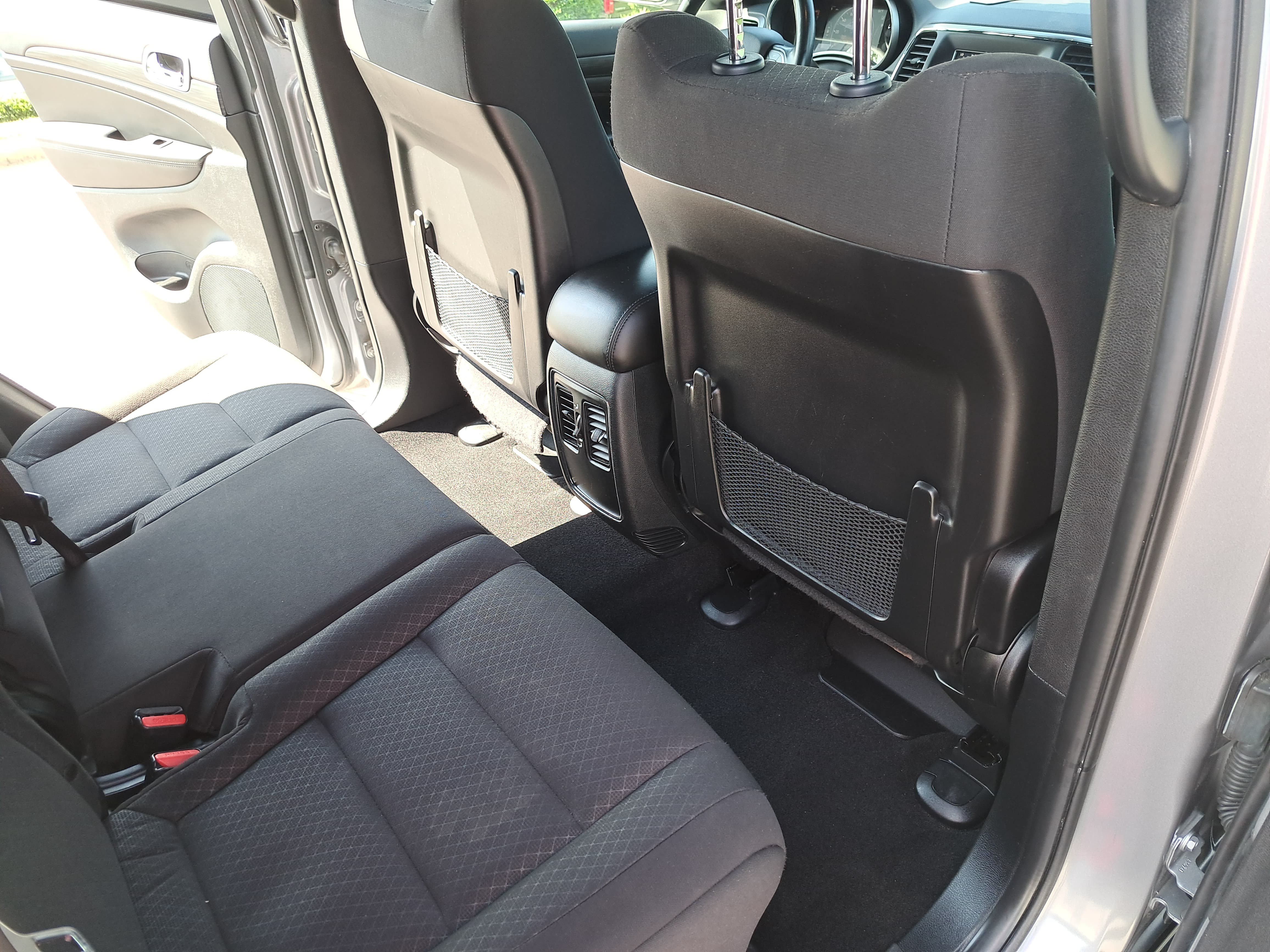 Used 2021 Jeep Grand Cherokee Laredo RWD image 11