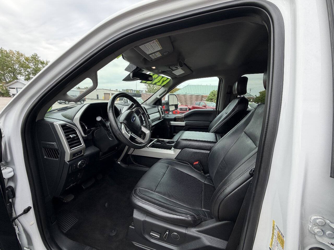 Used 2018 Ford F350 Lariat w/ Lariat Ultimate Package AWD/4WD image 16