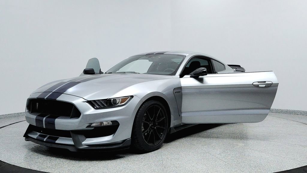 Used 2020 Ford Mustang Shelby GT350 w/ Technology Package image 9