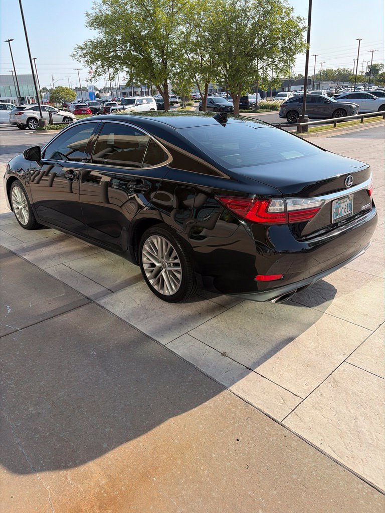 Used 2016 Lexus ES 350 w/ Navigation System Package FWD image 11