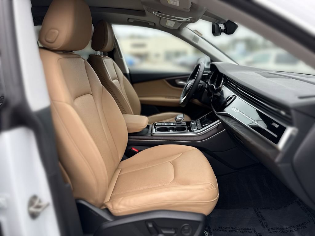 Used 2021 Audi Q8 Premium Plus w/ Premium Plus Package image 25