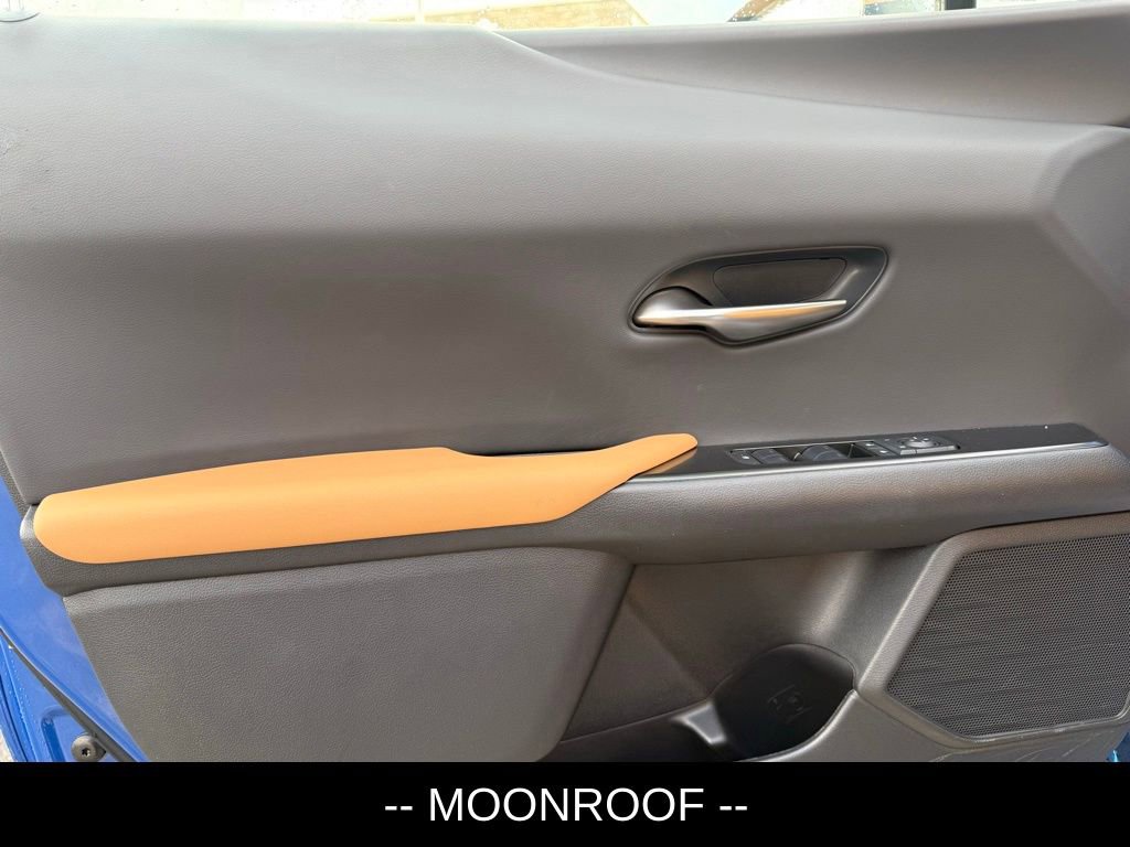 Certified 2025 Lexus UX 300h 300h Premium image 5