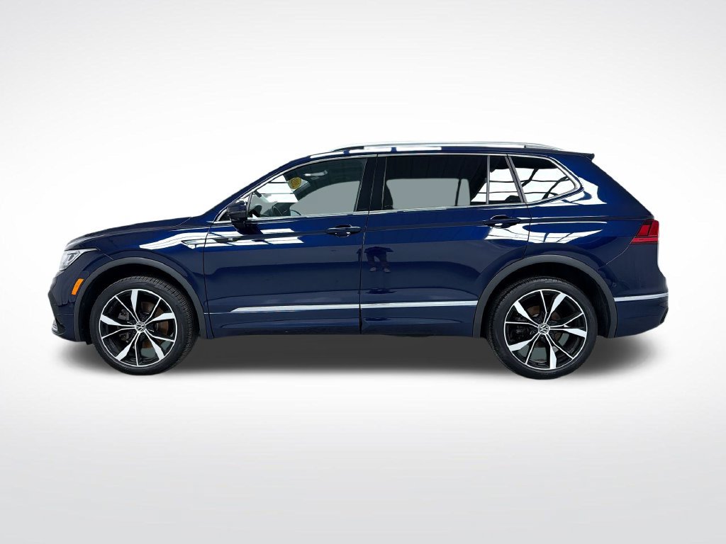 Used 2023 Volkswagen Tiguan SEL R-Line AWD/4WD image 3