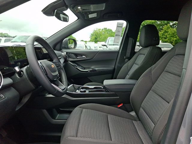 Used 2026 Chevrolet Equinox LT FWD image 13