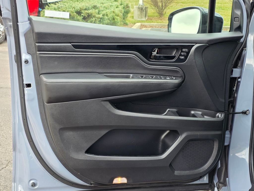 Used 2024 Honda Odyssey Elite image 12