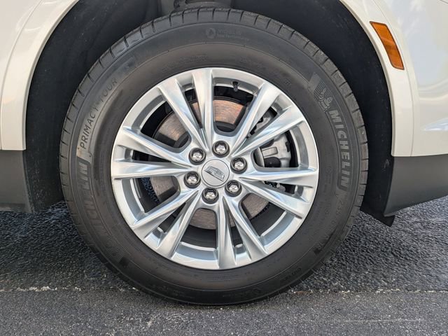 Certified 2025 Cadillac XT5 Luxury w/ LPO, Floor Liner Package image 11