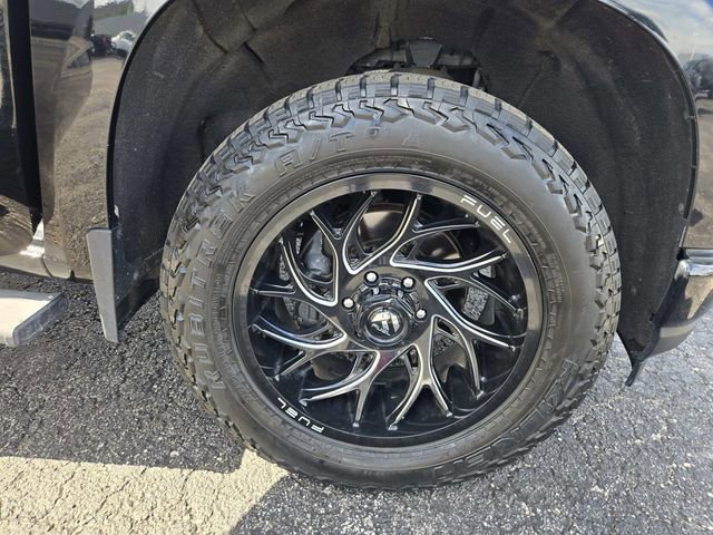 Used 2020 Chevrolet Silverado 1500 Custom w/ Custom Convenience Package AWD/4WD image 16