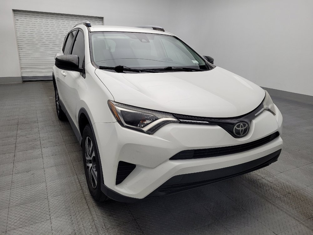 Used 2018 Toyota RAV4 LE FWD image 14
