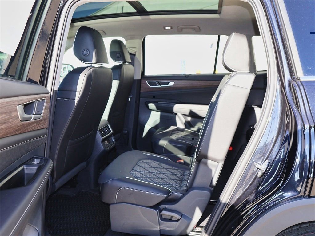 New 2026 Volkswagen Atlas SEL Premium R-Line image 16
