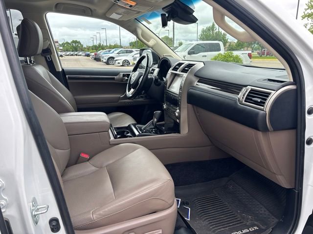 Used 2021 Lexus GX 460 Luxury w/ Accessory Package AWD/4WD image 21