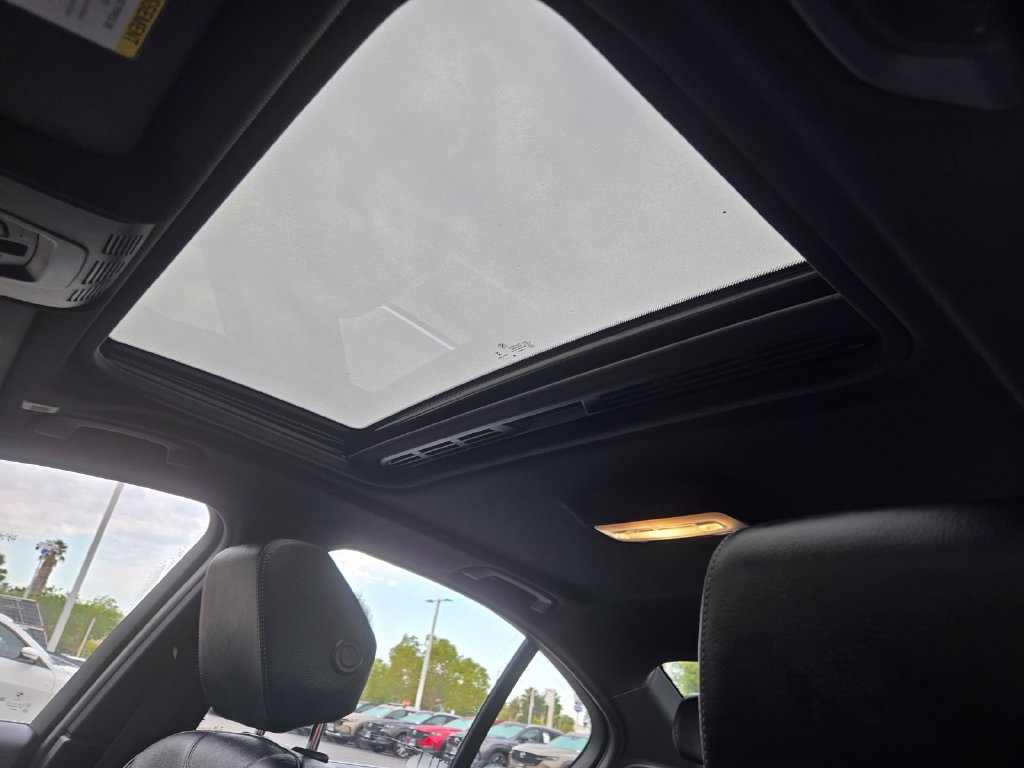 Used 2018 BMW 330i Sedan RWD image 19