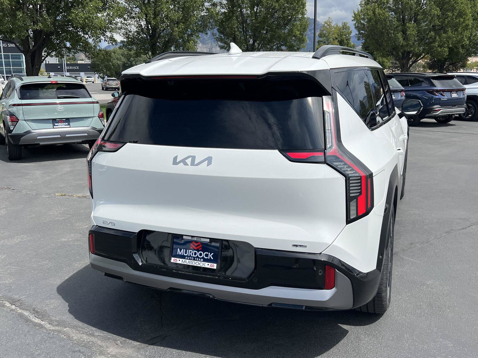 Used 2024 Kia EV9 GT-Line AWD/4WD image 16