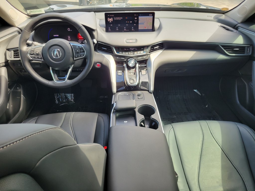 Used 2025 Acura TLX w/ Technology Package FWD image 9