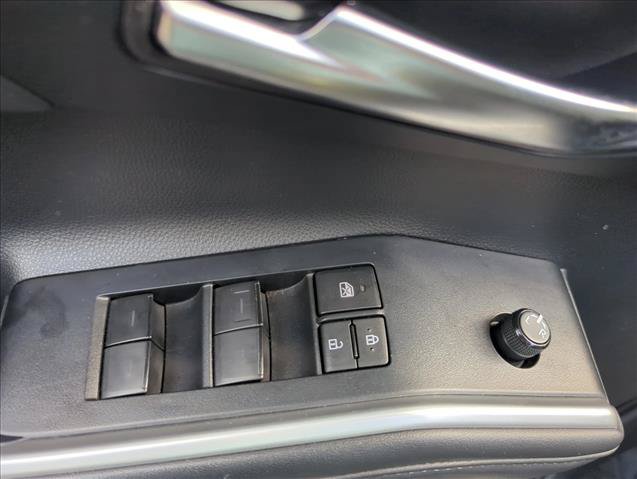Used 2022 Toyota Highlander XLE FWD image 10