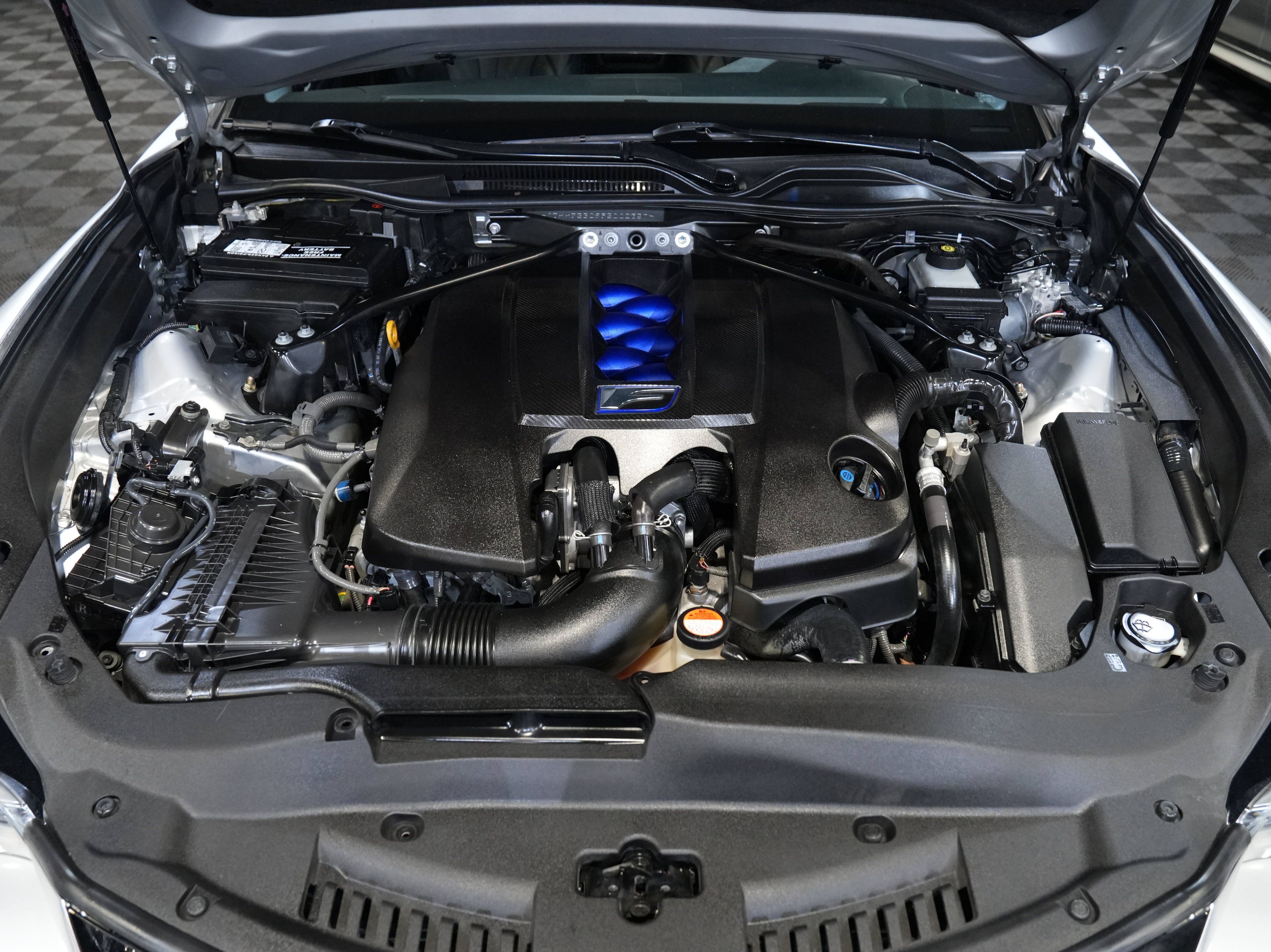 Used 2015 Lexus RC F w/ Performance Package RWD image 43