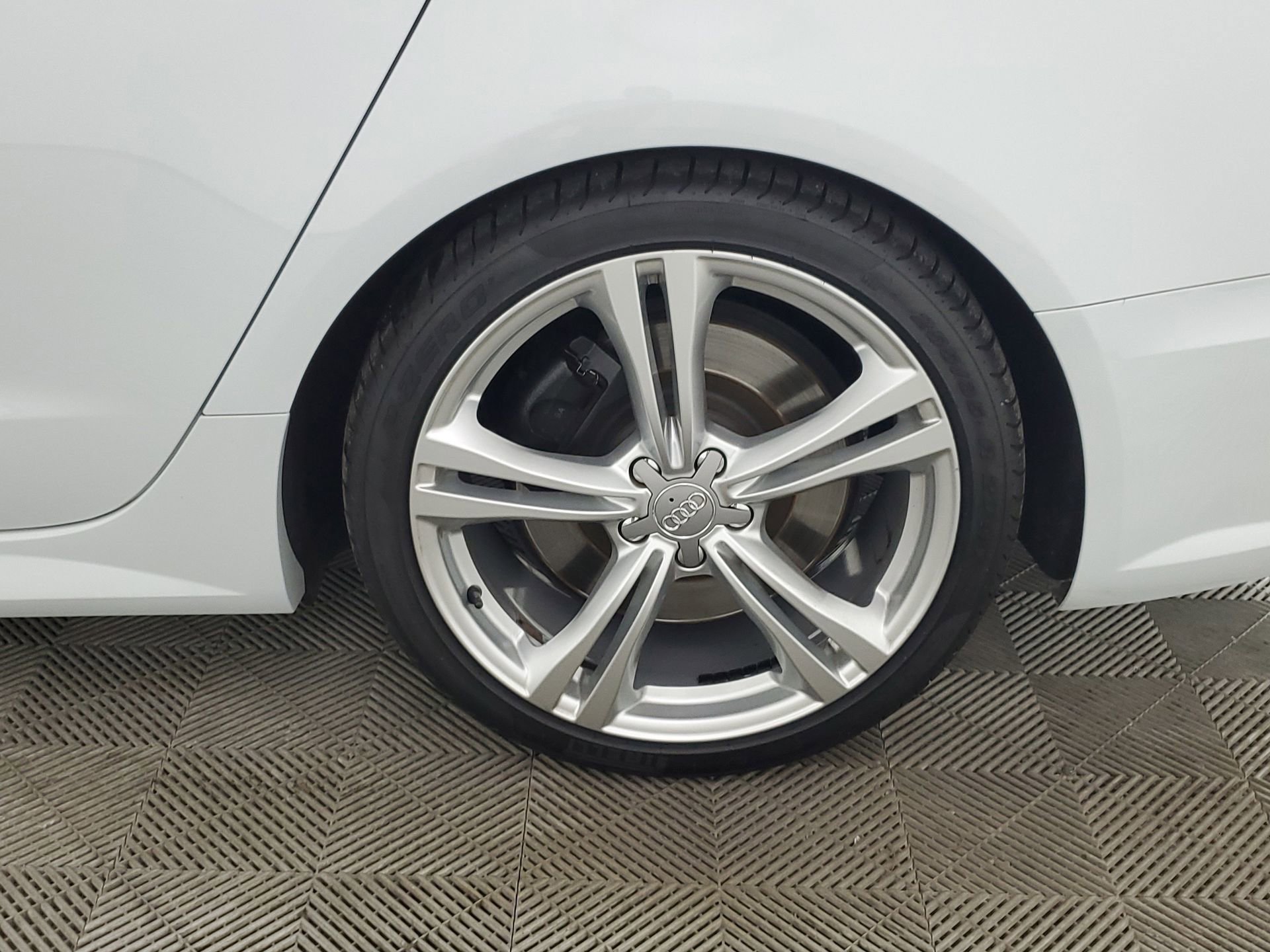 Used 2016 Audi S6 Prestige w/ Prestige Package image 18