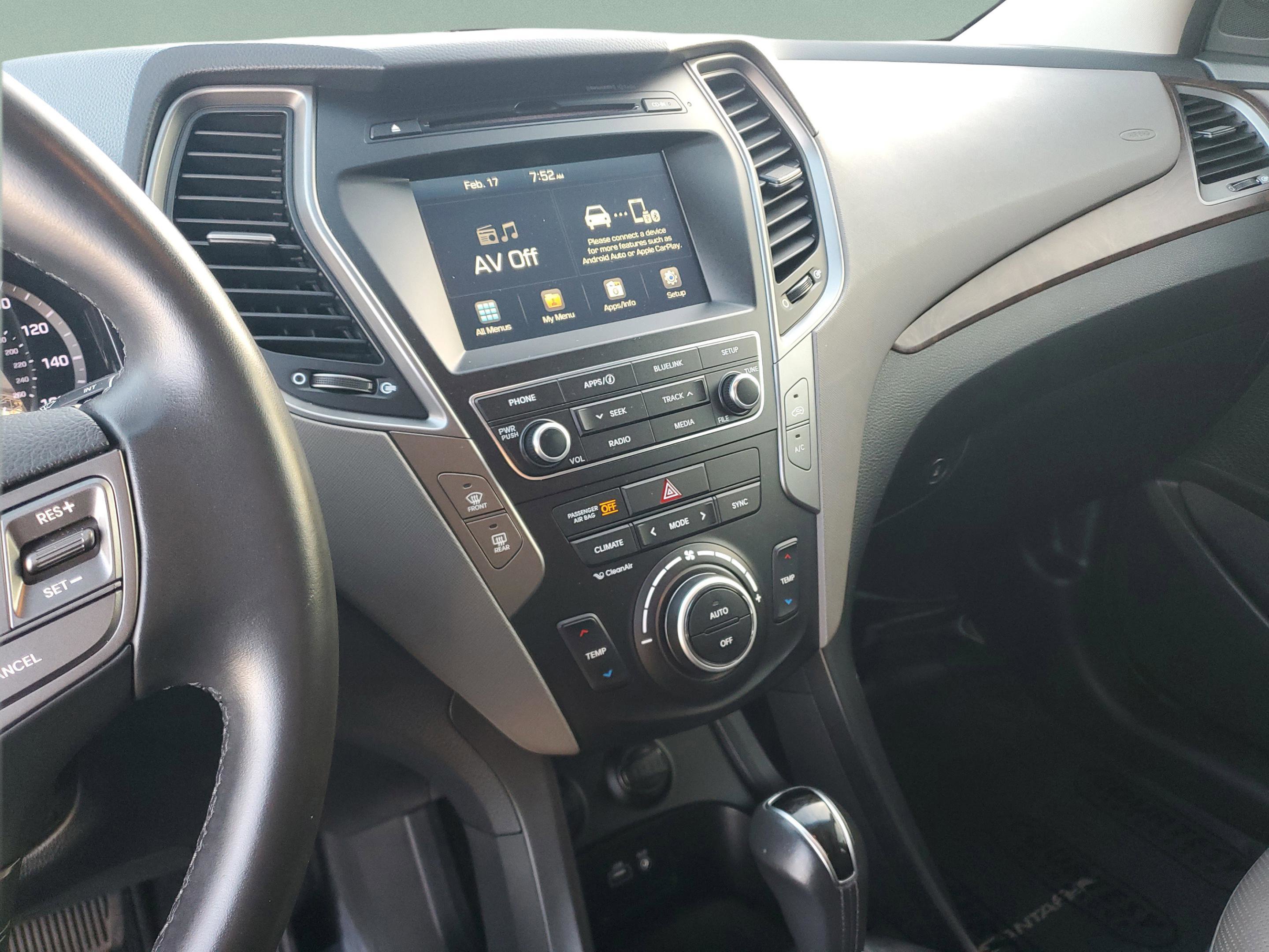 Used 2018 Hyundai Santa Fe Sport image 24