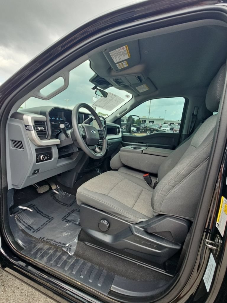 Used 2025 Ford F250 XL w/ STX Appearance Package AWD/4WD image 12