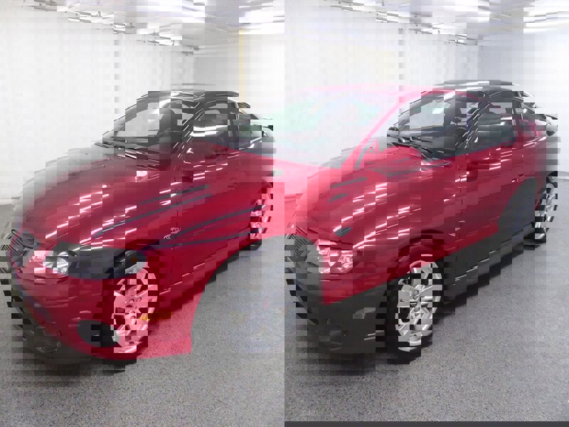 Used 2004 Pontiac GTO w/ Limited Edition Pulse Red RWD image 3