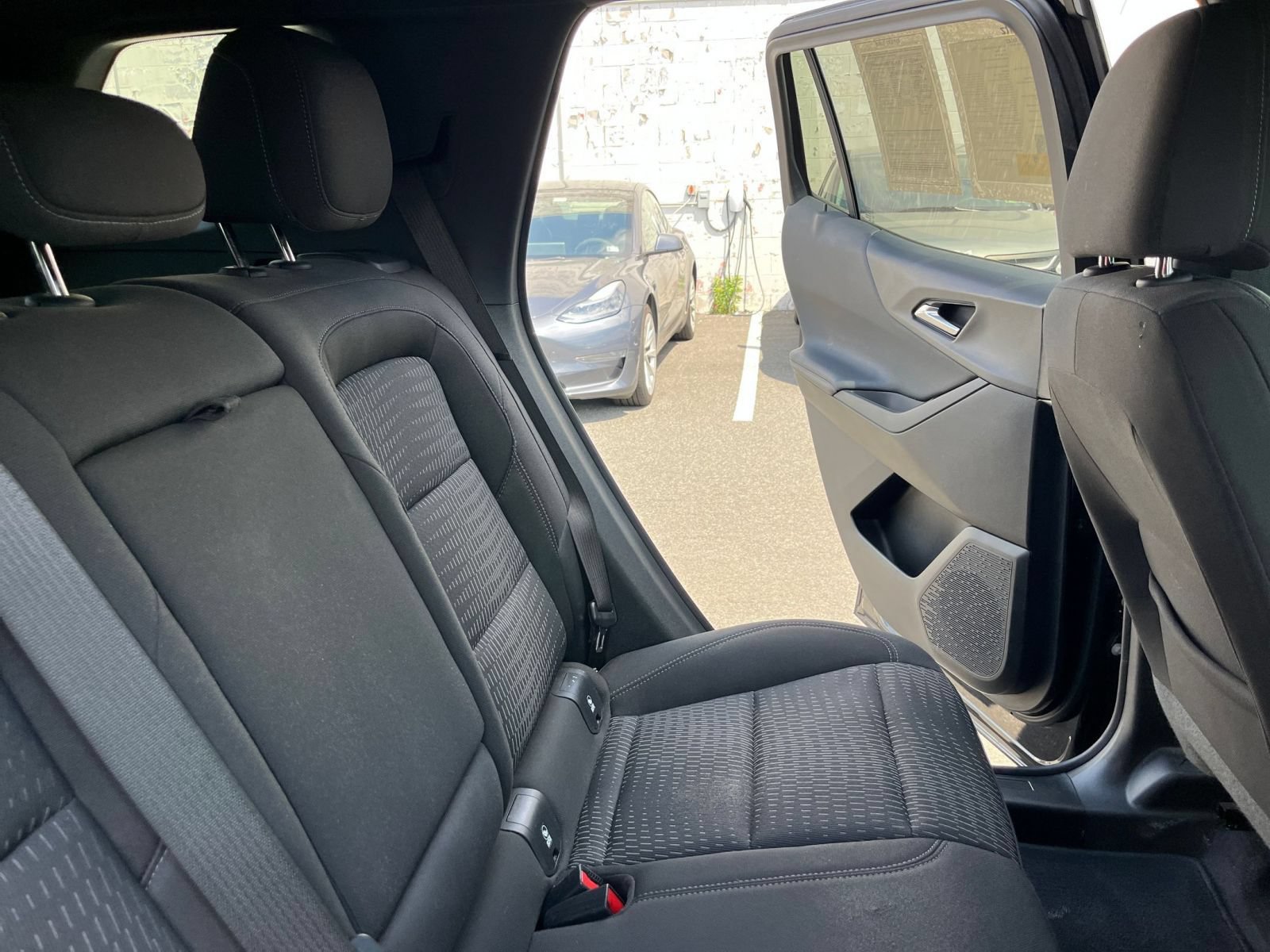 Used 2025 Chevrolet Equinox LT FWD image 37