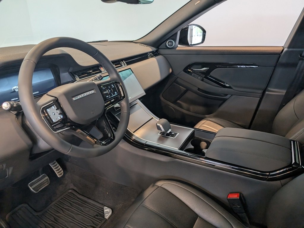 Used 2024 Land Rover Range Rover Evoque Dynamic SE image 15