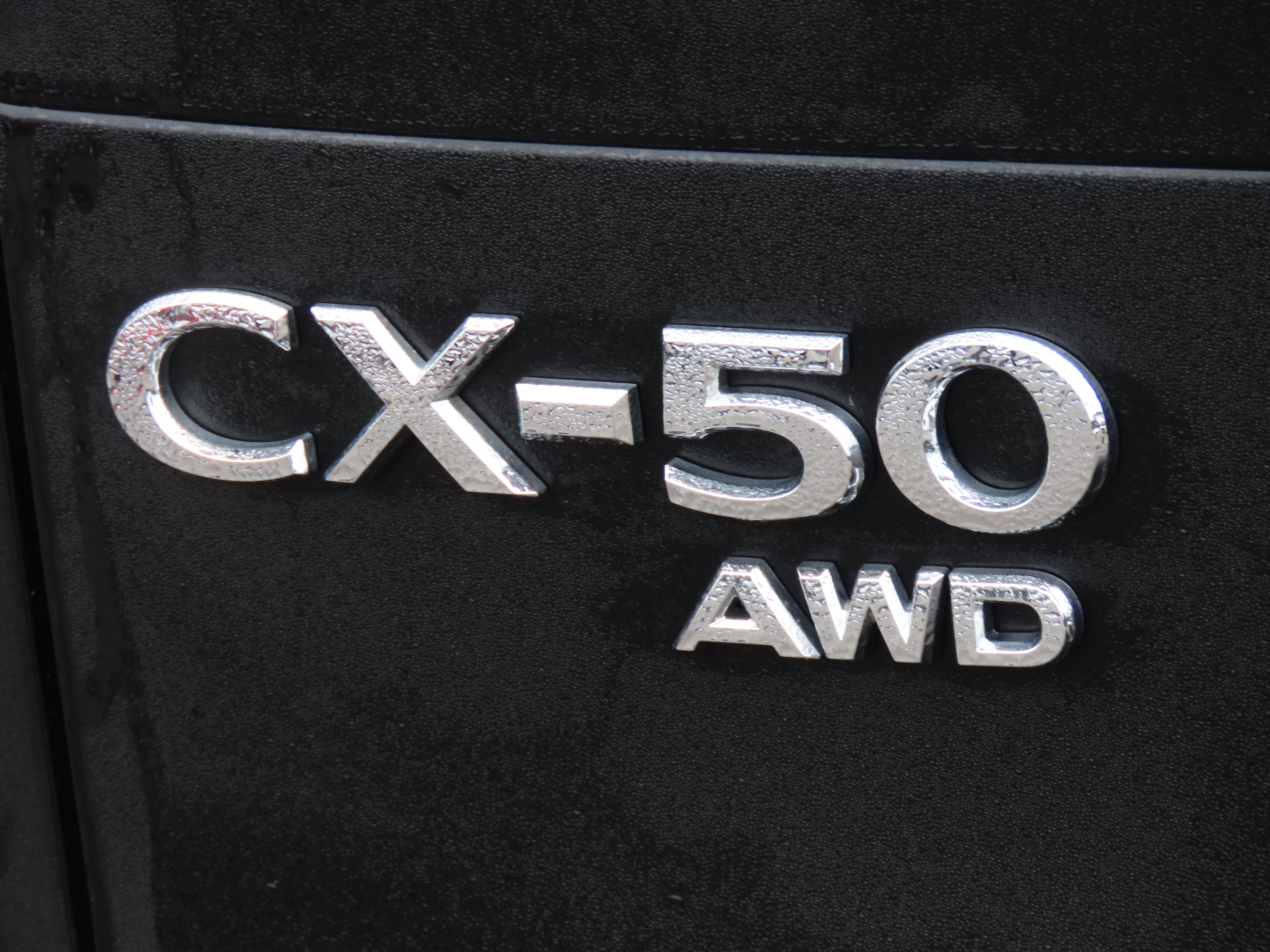 Used 2025 MAZDA CX-50 AWD 2.5 Hybrid w/ Premium Pkg image 18