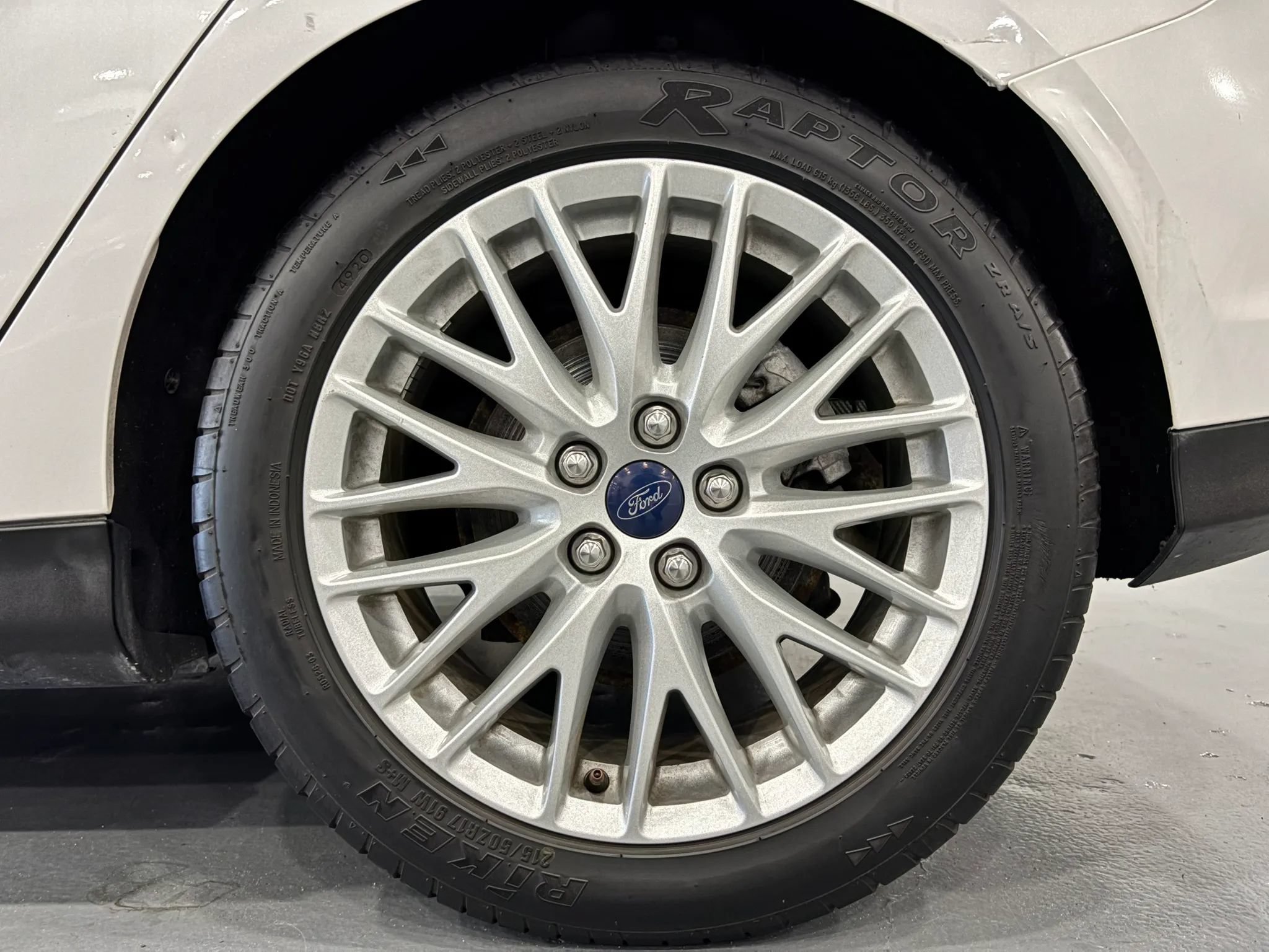 Used 2014 Ford Focus Titanium FWD image 44