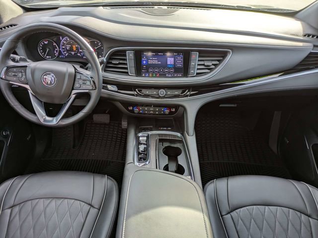 Used 2023 Buick Enclave Avenir image 20