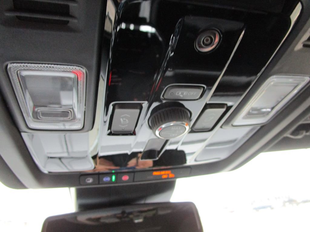 New 2026 GMC Yukon Elevation image 40