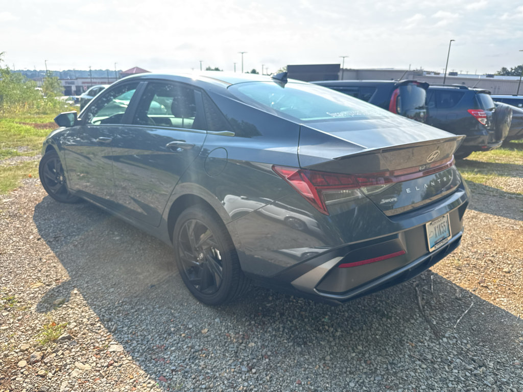 Used 2026 Hyundai Elantra SEL Sport Premium FWD image 7