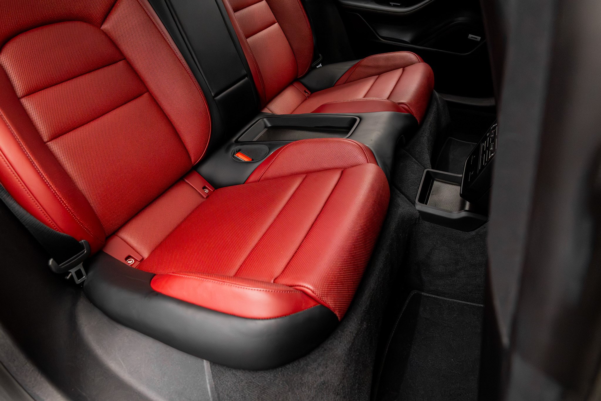 Used 2021 Porsche Taycan RWD image 32