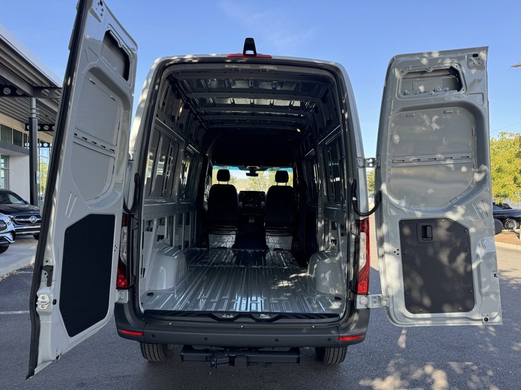 New 2025 Mercedes-Benz Sprinter 2500 image 8