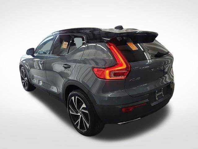 Used 2020 Volvo XC40 T5 R-Design AWD/4WD image 9