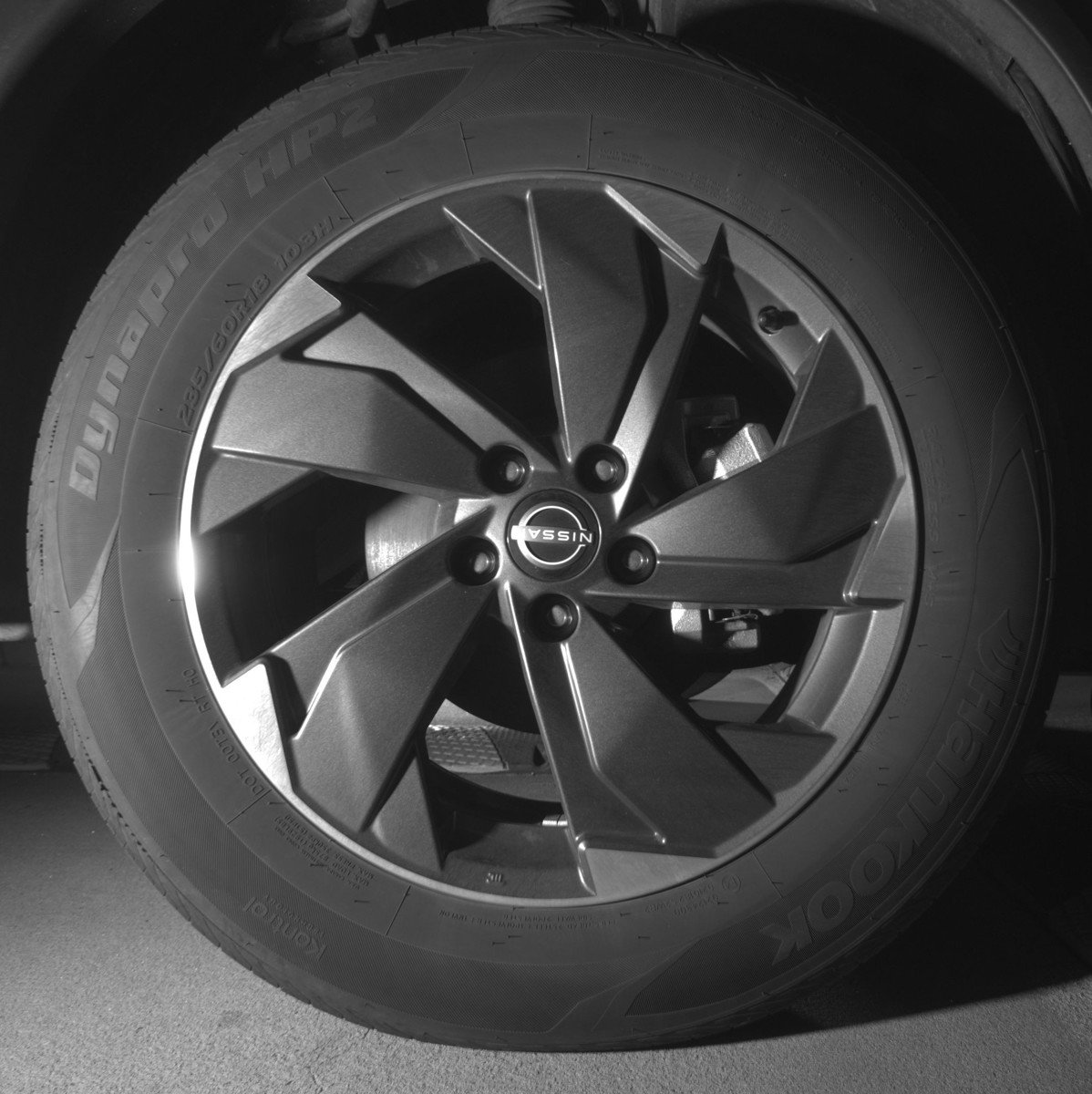 Used 2025 Nissan Rogue SV AWD/4WD image 13