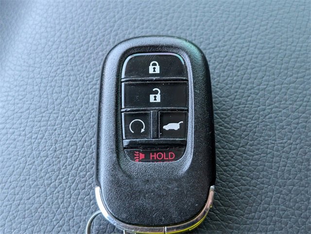 Used 2023 Honda Pilot Touring image 32