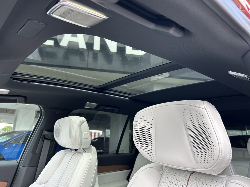 New 2026 Cadillac Vistiq Sport image 22