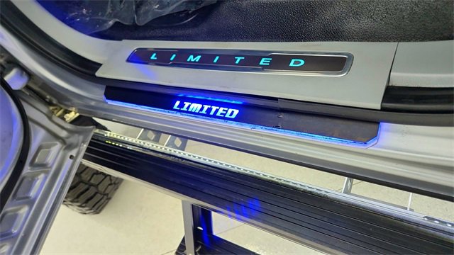 Used 2024 Ford F250 Limited w/ FX4 Off-Road Package image 19