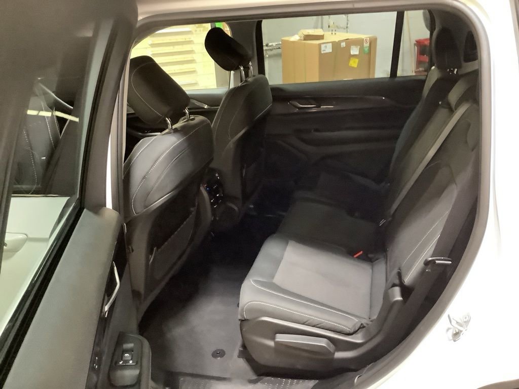 Certified 2023 Jeep Grand Cherokee L Laredo image 18